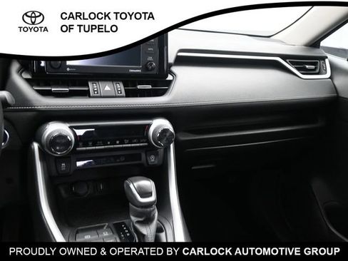 Used 2021 Toyota RAV4 XLE Premium image 24
