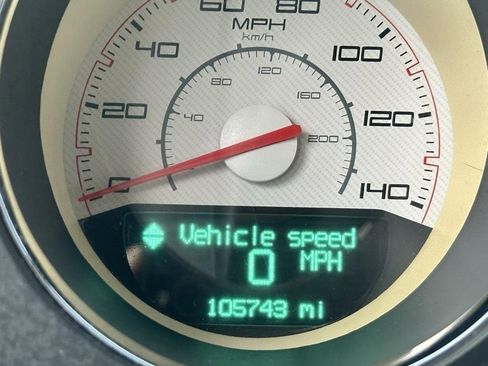 Used 2013 Dodge Challenger SXT image 13