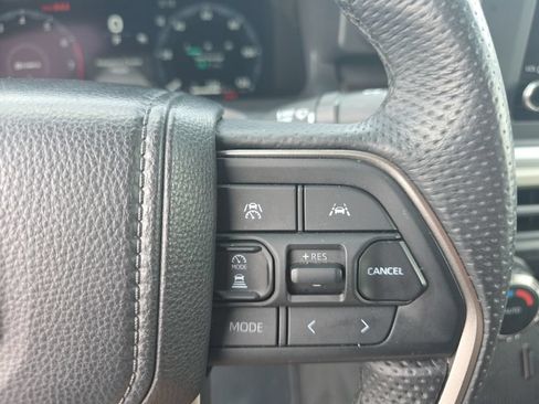Certified 2025 Toyota Tacoma TRD Sport AWD/4WD image 19