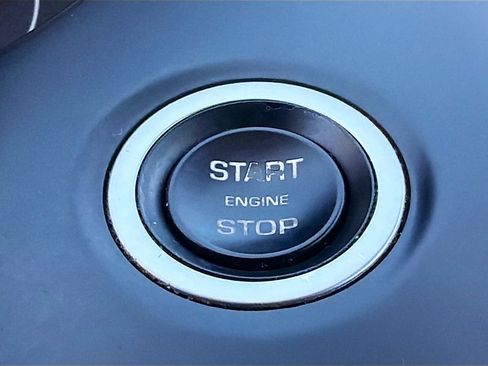 Used 2018 Jaguar E-PACE S image 36