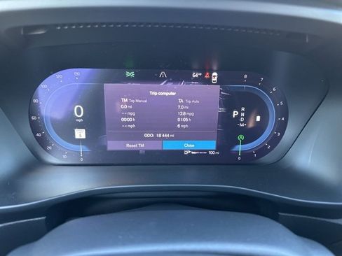 Certified 2025 Volvo XC40 B5 Plus image 25