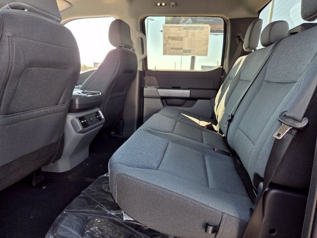 New 2026 Ford F150 XLT w/ XLT Chrome Appearance Package RWD image 33