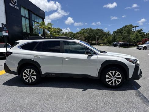 Used 2024 Subaru Outback Premium AWD/4WD image 5