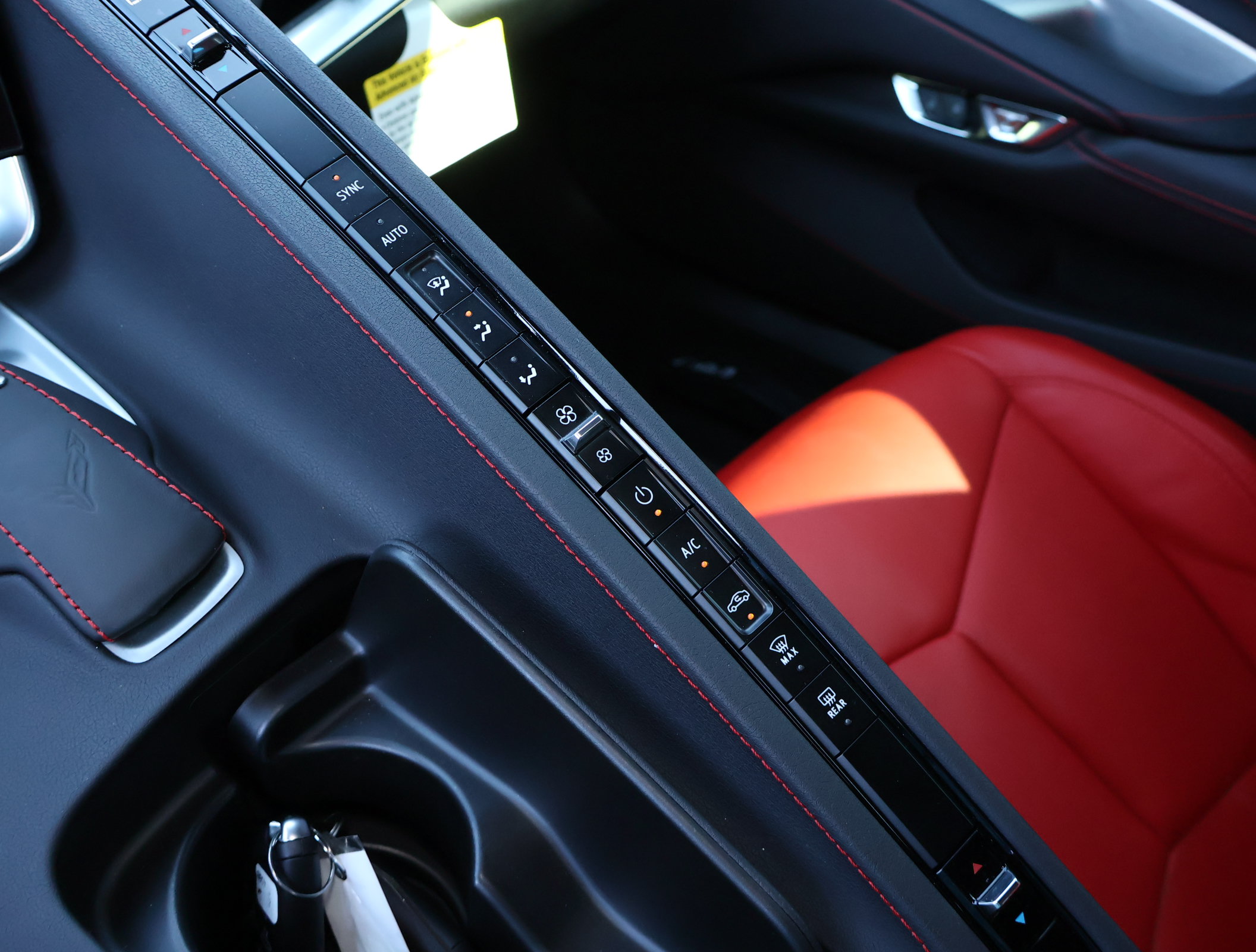 Used 2023 Chevrolet Corvette Stingray Coupe w/ 1LT RWD image 21