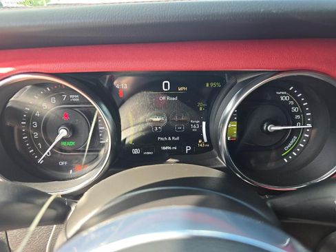 Used 2023 Jeep Wrangler Unlimited Rubicon 4xe AWD/4WD image 11