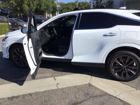 Used 2024 Lexus RX 350 F Sport w/ Convenience Package image 5