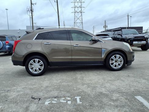 Used 2016 Cadillac SRX Luxury w/ Driver Awareness Package FWD image 24