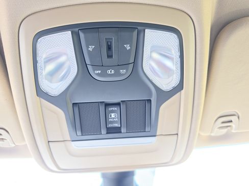 Used 2020 RAM 1500 Big Horn AWD/4WD image 32