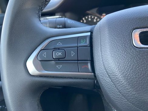 Used 2024 Jeep Compass Latitude image 15