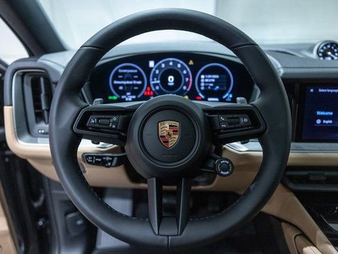 New 2026 Porsche Cayenne Coupe image 6