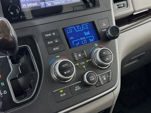 Used 2015 Toyota Sienna XLE w/ XLE Navigation Package FWD image 11