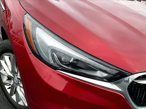 Used 2020 Buick Enclave Premium w/ Sun and Sites Package image 27