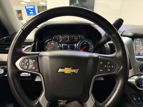 Used 2018 Chevrolet Tahoe LT w/ Luxury Package RWD image 33