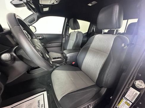 Used 2023 Toyota Tacoma TRD Sport w/ Black Out Package (TMS) AWD/4WD image 20