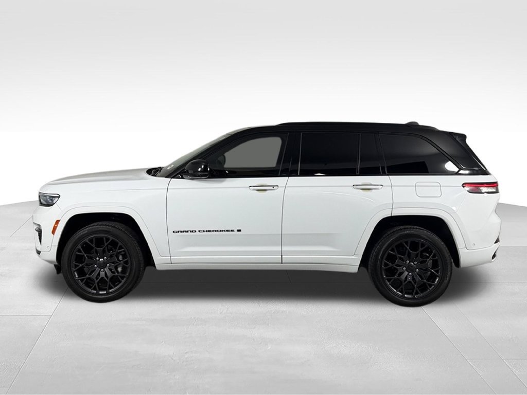 Used 2024 Jeep Grand Cherokee Summit AWD/4WD image 11
