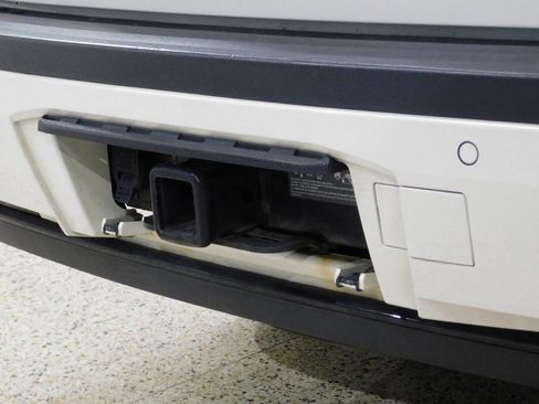 Used 2015 Cadillac Escalade Luxury image 86