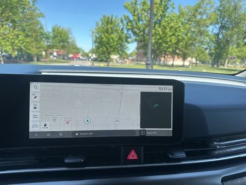 New 2026 Kia Carnival SX w/ SX Dark Edition Package FWD image 11