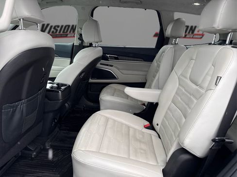 Used 2024 Kia Telluride SX Prestige w/ Towing Package image 10