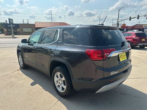 Used 2017 GMC Acadia SLE FWD image 5