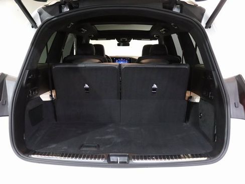 Used 2024 Mercedes-Benz GLS 63 AMG 4MATIC image 32