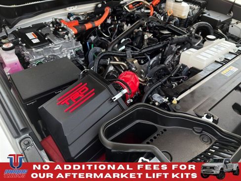 Used 2025 Toyota Tacoma TRD Pro AWD/4WD image 19