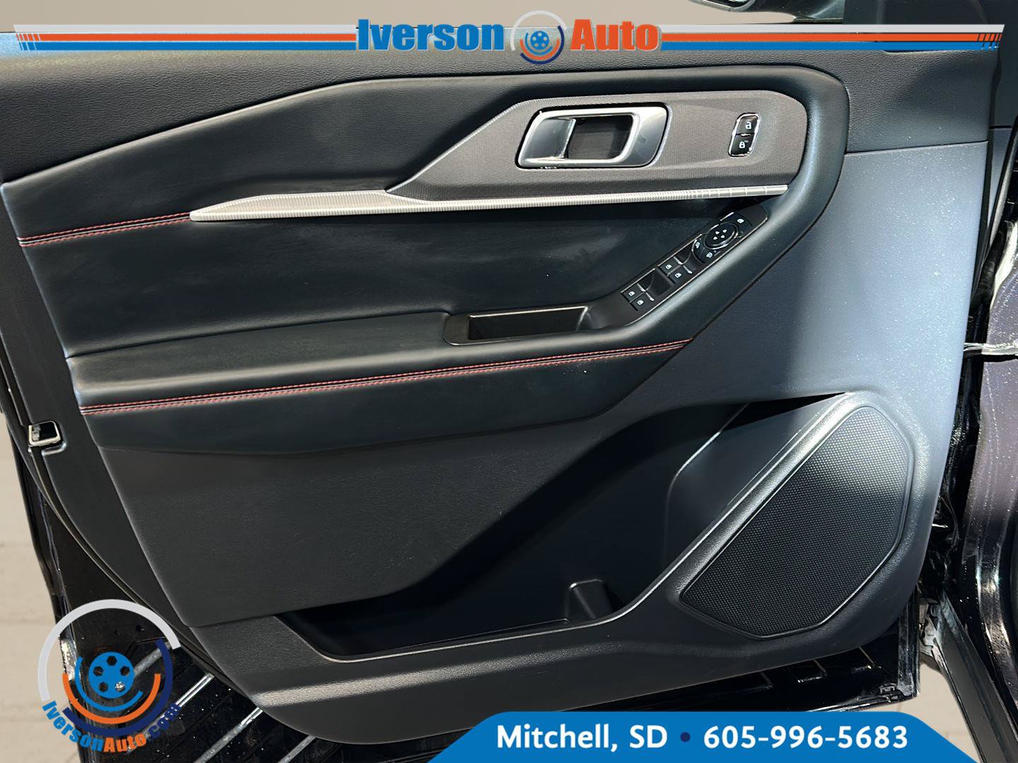 Used 2025 Ford Explorer ST-Line AWD/4WD image 13