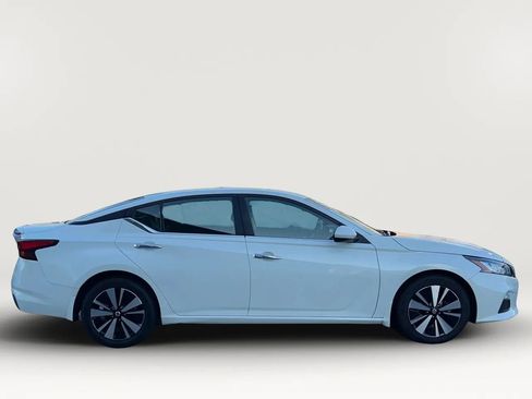Used 2022 Nissan Altima 2.5 SV image 8