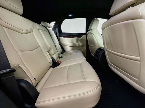 Used 2019 Cadillac XT5 Luxury FWD image 11