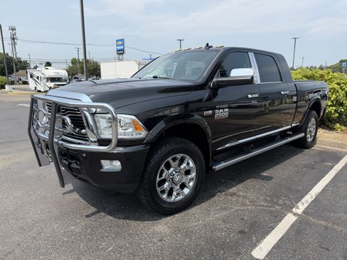 Used 2017 RAM 2500 Limited AWD/4WD image 4