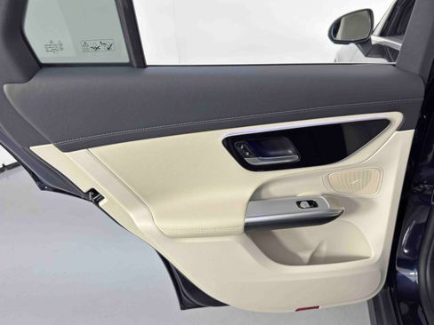 Used 2023 Mercedes-Benz GLC 300 4MATIC w/ Driver Assistance Package image 50