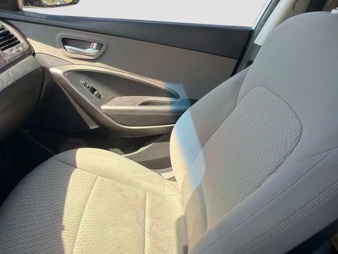 Used 2018 Hyundai Santa Fe Sport FWD image 20
