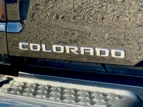 Used 2025 Chevrolet Colorado Z71 AWD/4WD image 15