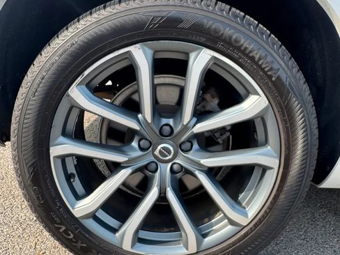 Used 2019 Volvo XC90 T6 Momentum w/ Protection Package Premier AWD/4WD image 36