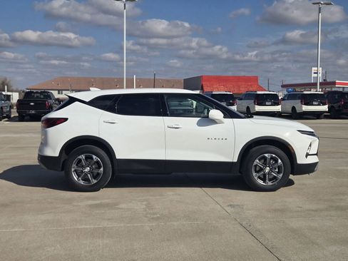 Used 2025 Chevrolet Blazer LT image 7