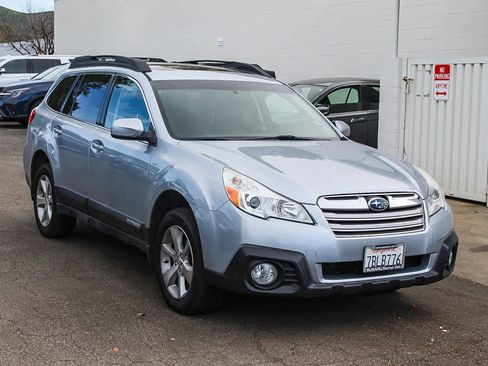 Used 2014 Subaru Outback 2.5i Limited image 3