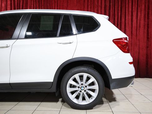 Used 2017 BMW X3 sDrive28i image 6