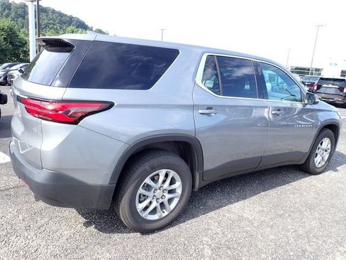 Used 2023 Chevrolet Traverse LS w/ Safety Package AWD/4WD image 6