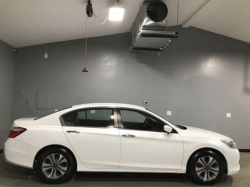 Used 2015 Honda Accord LX image 2