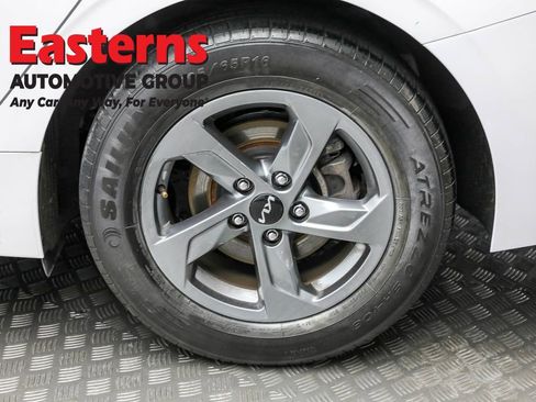 Used 2022 Kia K5 LXS image 8