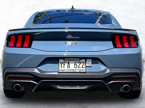 Used 2025 Ford Mustang GT RWD image 4