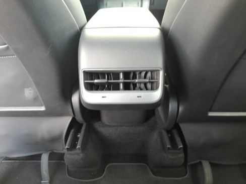 Used 2023 Tesla Model Y AWD image 27