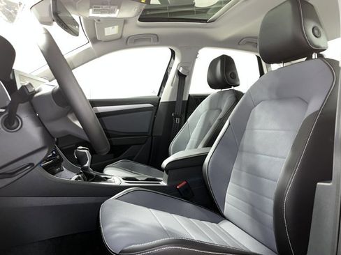 New 2025 Volkswagen Jetta SE image 21