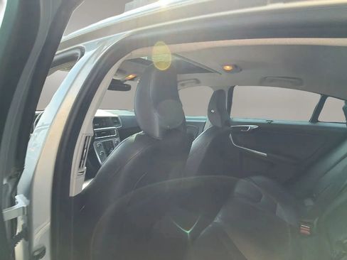 Used 2018 Volvo S60 T5 Inscription image 13