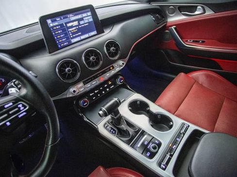 Used 2020 Kia Stinger GT1 image 52