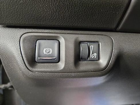Used 2017 GMC Acadia SLT AWD/4WD image 29
