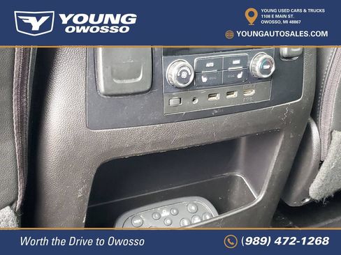 Used 2017 Chevrolet Suburban Premier AWD/4WD image 33