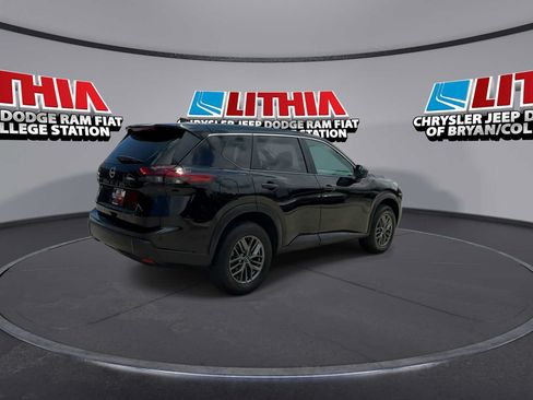 Used 2024 Nissan Rogue S FWD image 8