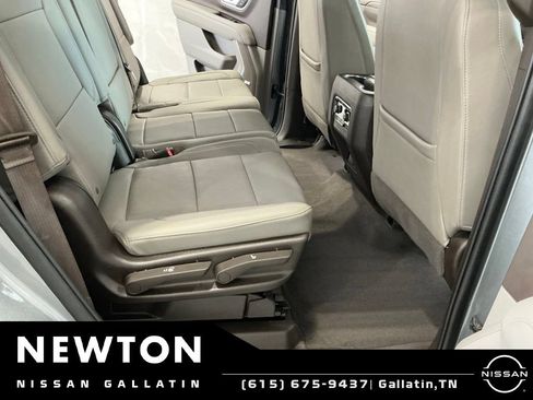 Used 2023 Chevrolet Tahoe LT AWD/4WD image 18