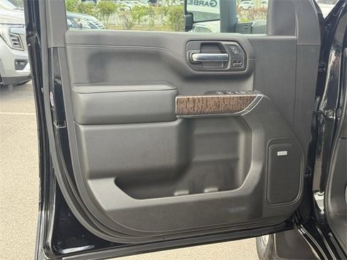 Used 2023 GMC Sierra 2500 Denali image 33
