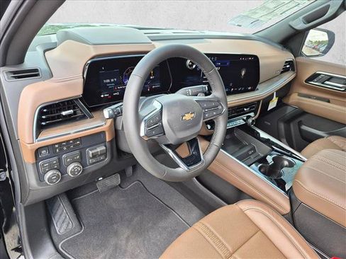 New 2026 Chevrolet Suburban High Country AWD/4WD image 9